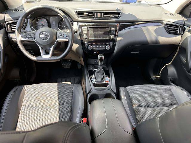 Used 2022 Nissan Rogue Sport SV w/ Technology Package AWD/4WD image 13