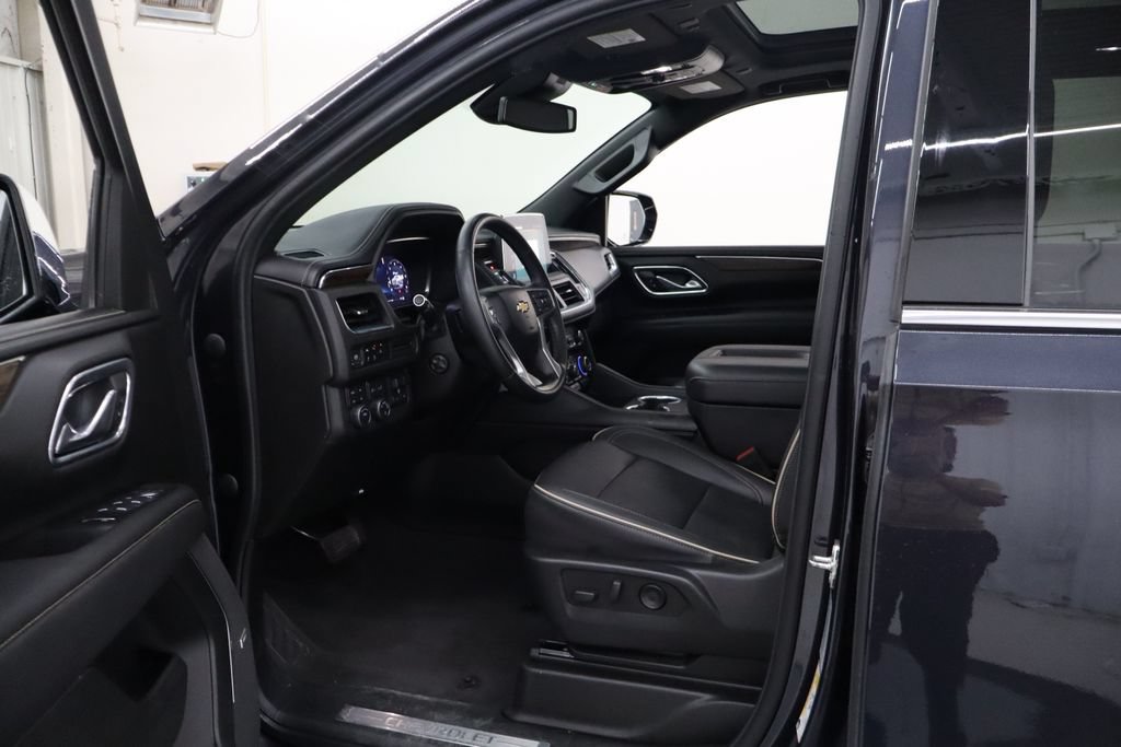 Used 2023 Chevrolet Tahoe Premier w/ Max Trailering Package AWD/4WD image 23