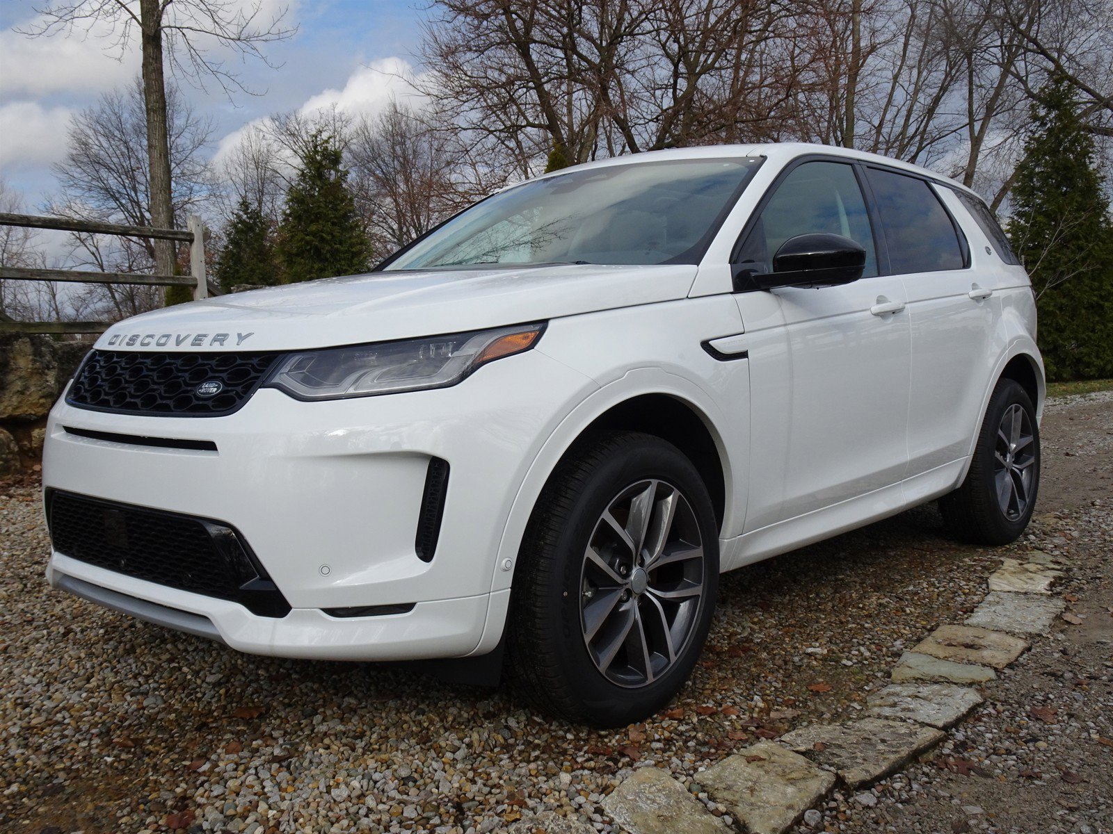 New 2025 Land Rover Discovery Sport S image 6