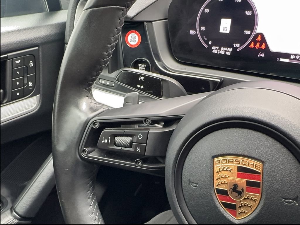 Used 2024 Porsche Cayenne Coupe image 43