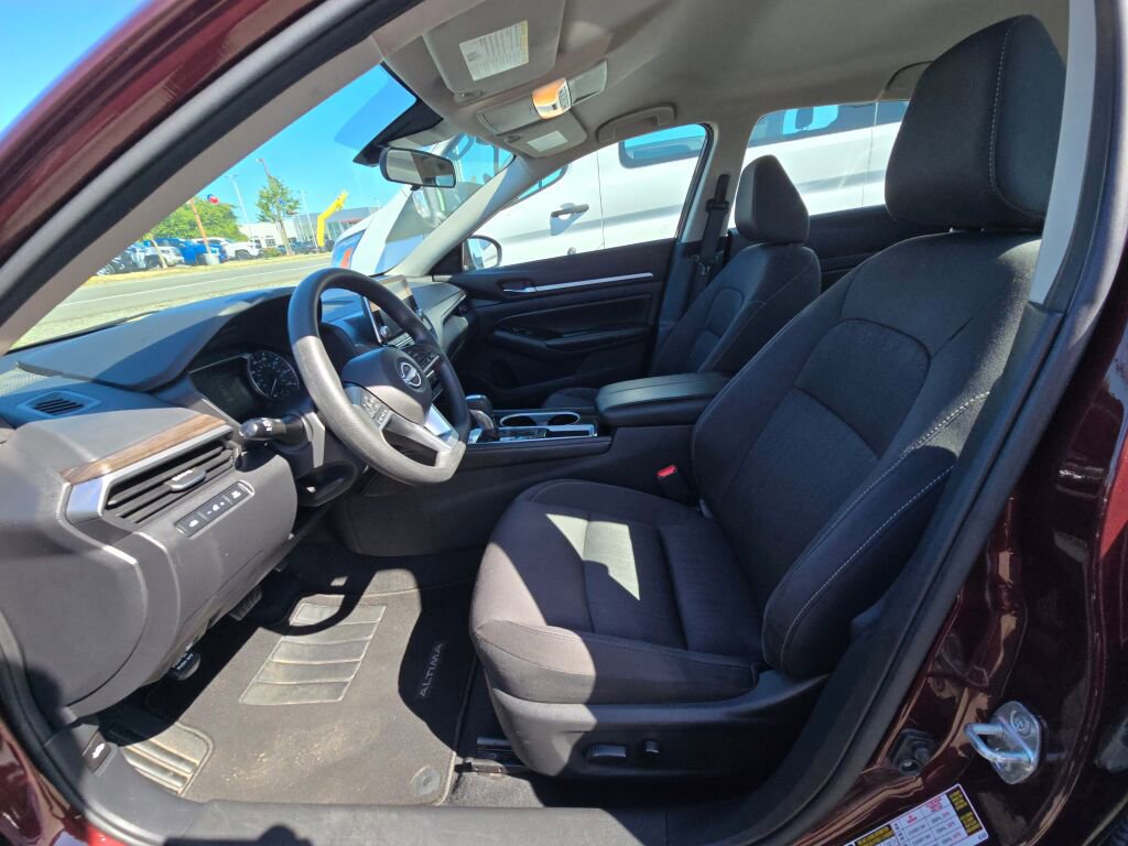 Used 2023 Nissan Altima 2.5 SV image 17