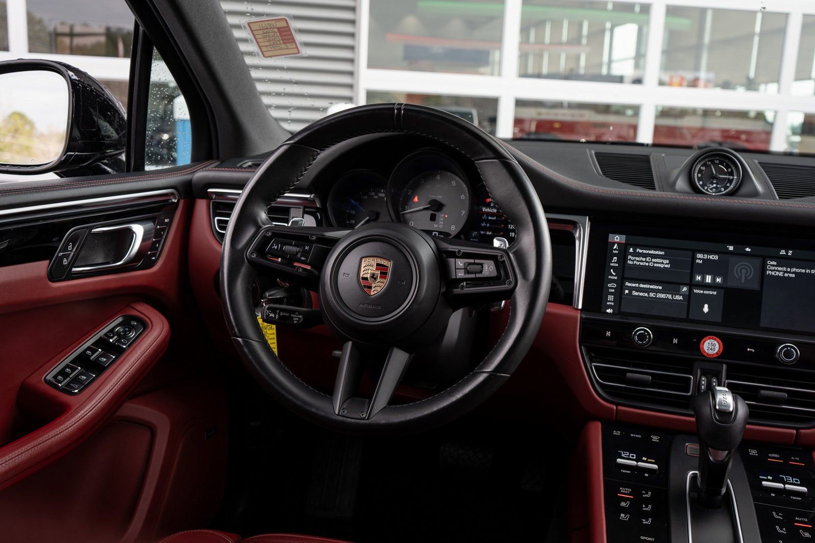 Used 2022 Porsche Macan S w/ Premium Package Plus image 38