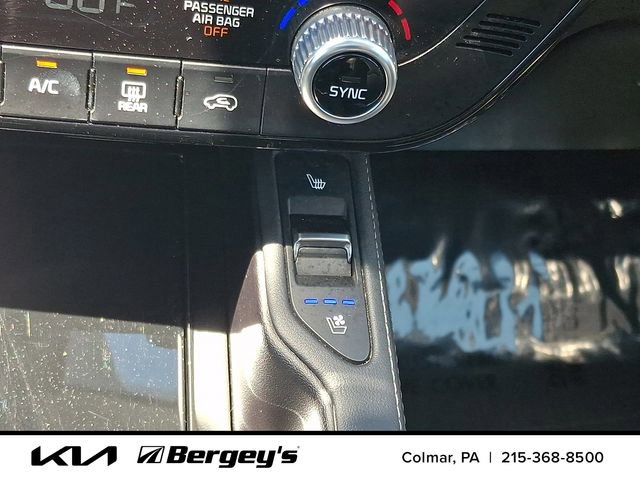 Certified 2024 Kia Telluride EX w/ EX Captain's Chair Package AWD/4WD image 31