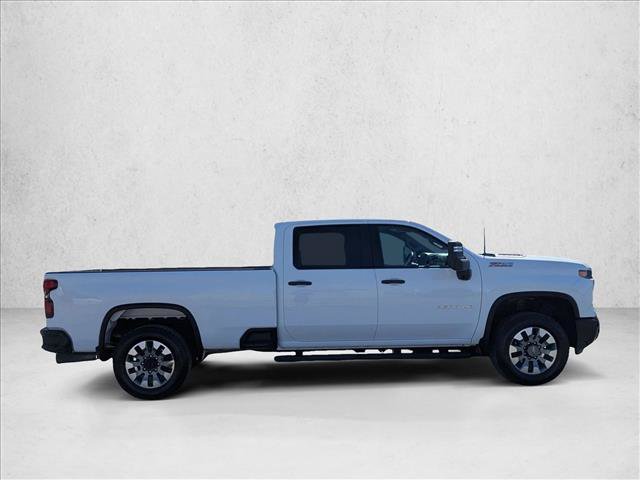 Used 2025 Chevrolet Silverado 2500 Custom w/ Custom Value Package AWD/4WD image 4