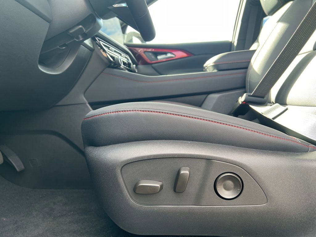 New 2026 Chevrolet Traverse Z71 w/ Enhanced Driving Package image 10