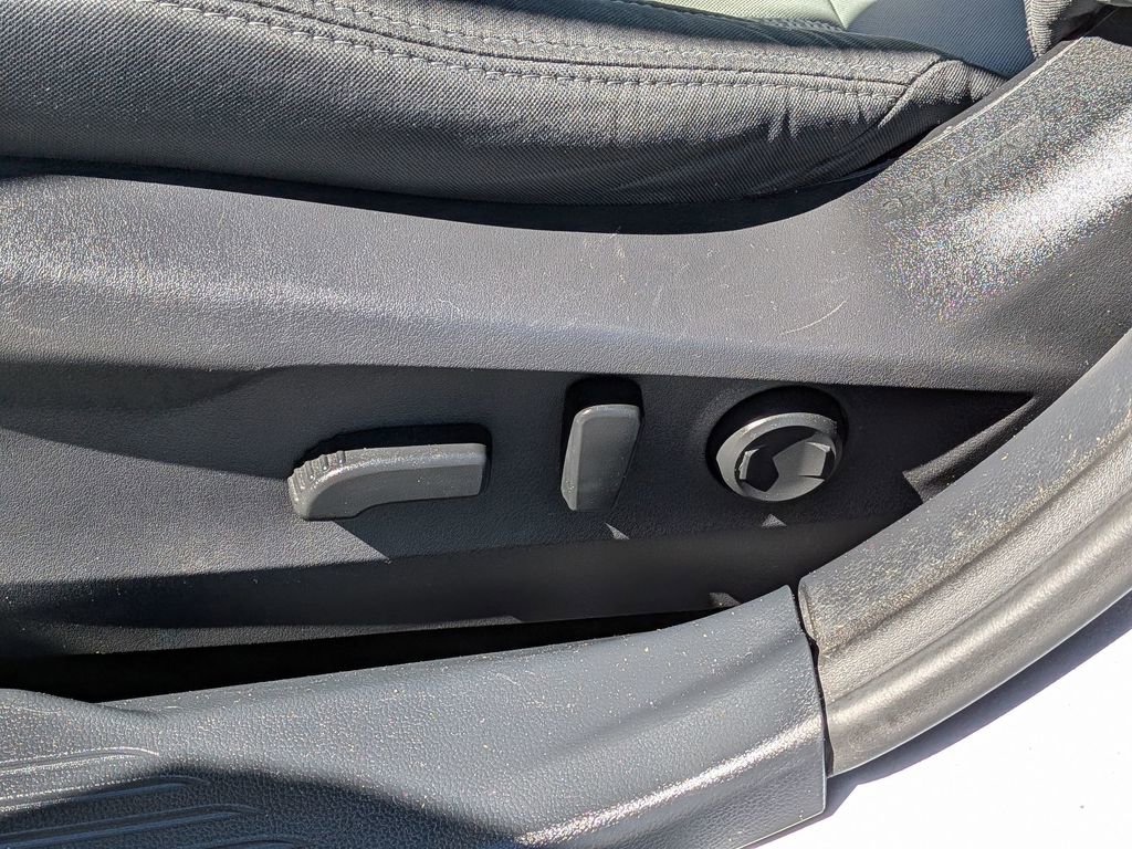 Used 2020 Subaru Outback Premium image 16