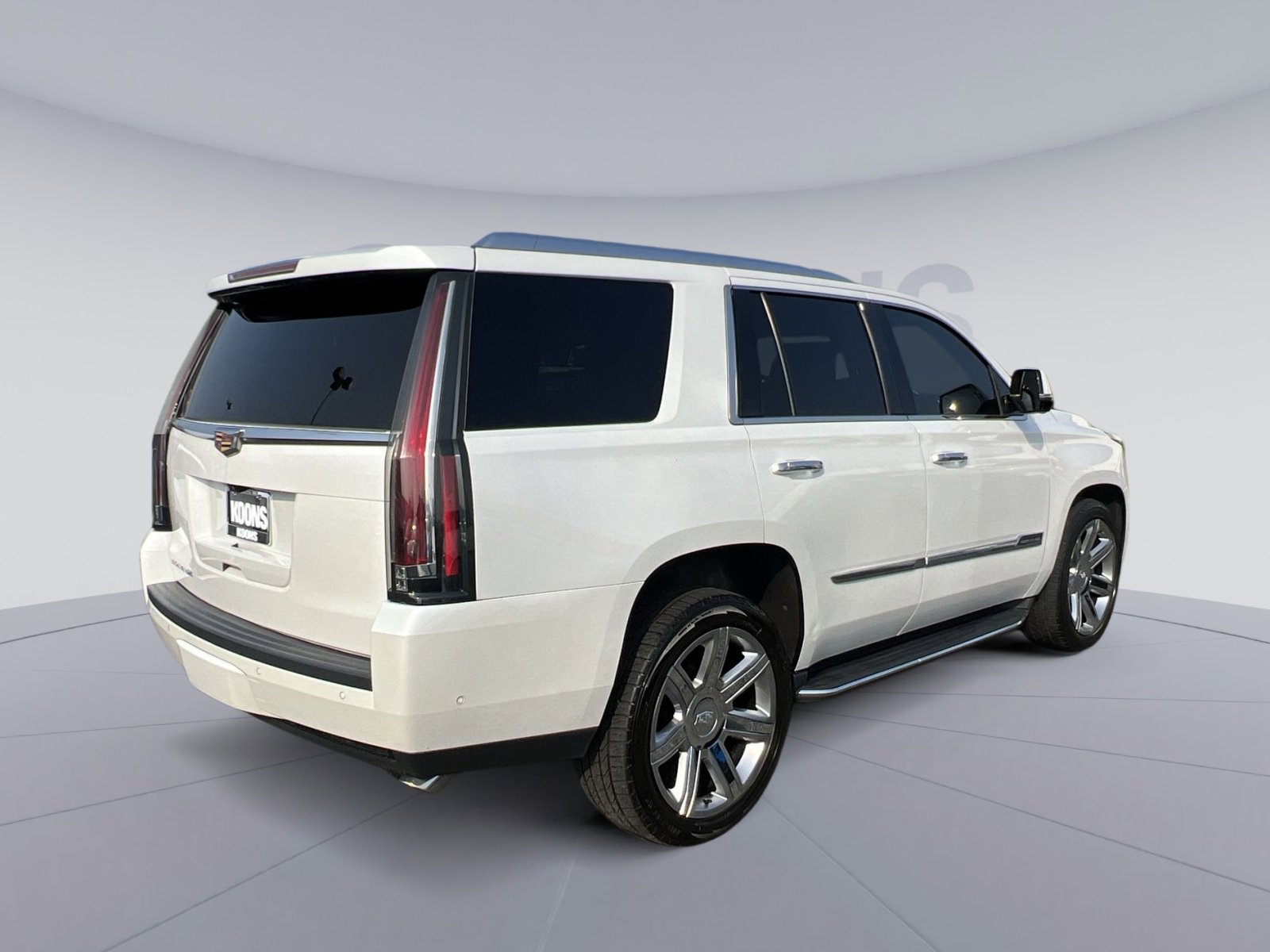Used 2017 Cadillac Escalade Luxury image 7