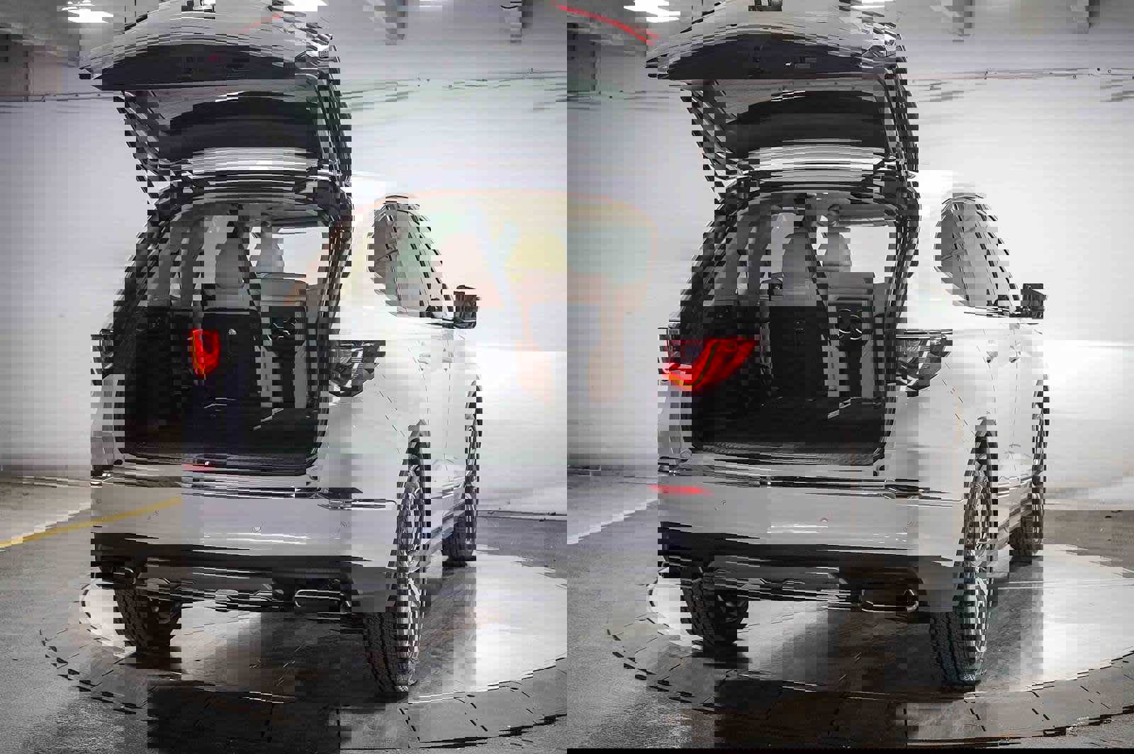 Used 2025 Acura MDX FWD w/ Technology Package image 32