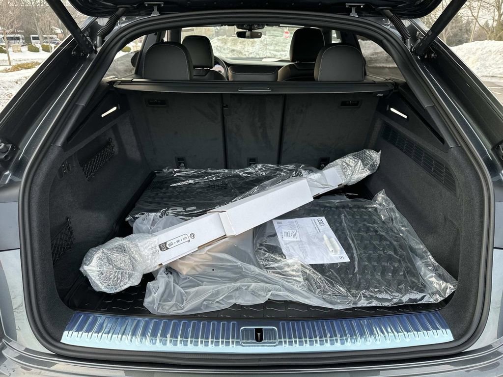 New 2026 Audi Q8 Premium Plus image 9