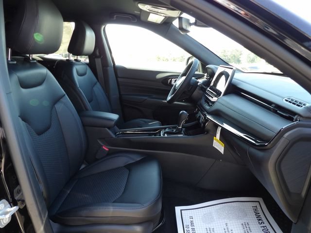 New 2026 Jeep Compass Latitude AWD/4WD image 13