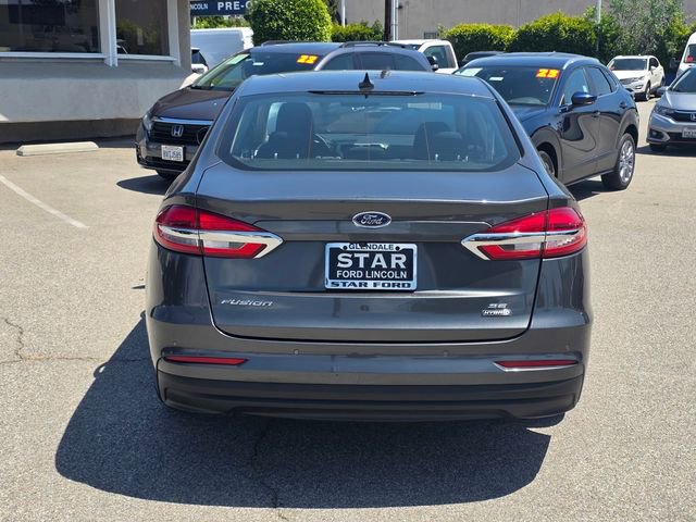 Used 2020 Ford Fusion SE FWD image 5
