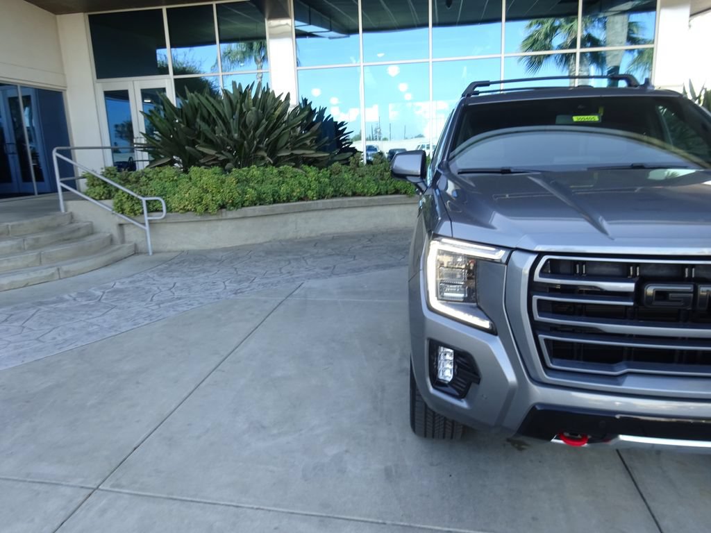 Used 2021 GMC Yukon AT4 w/ AT4 Premium Plus Package AWD/4WD image 34