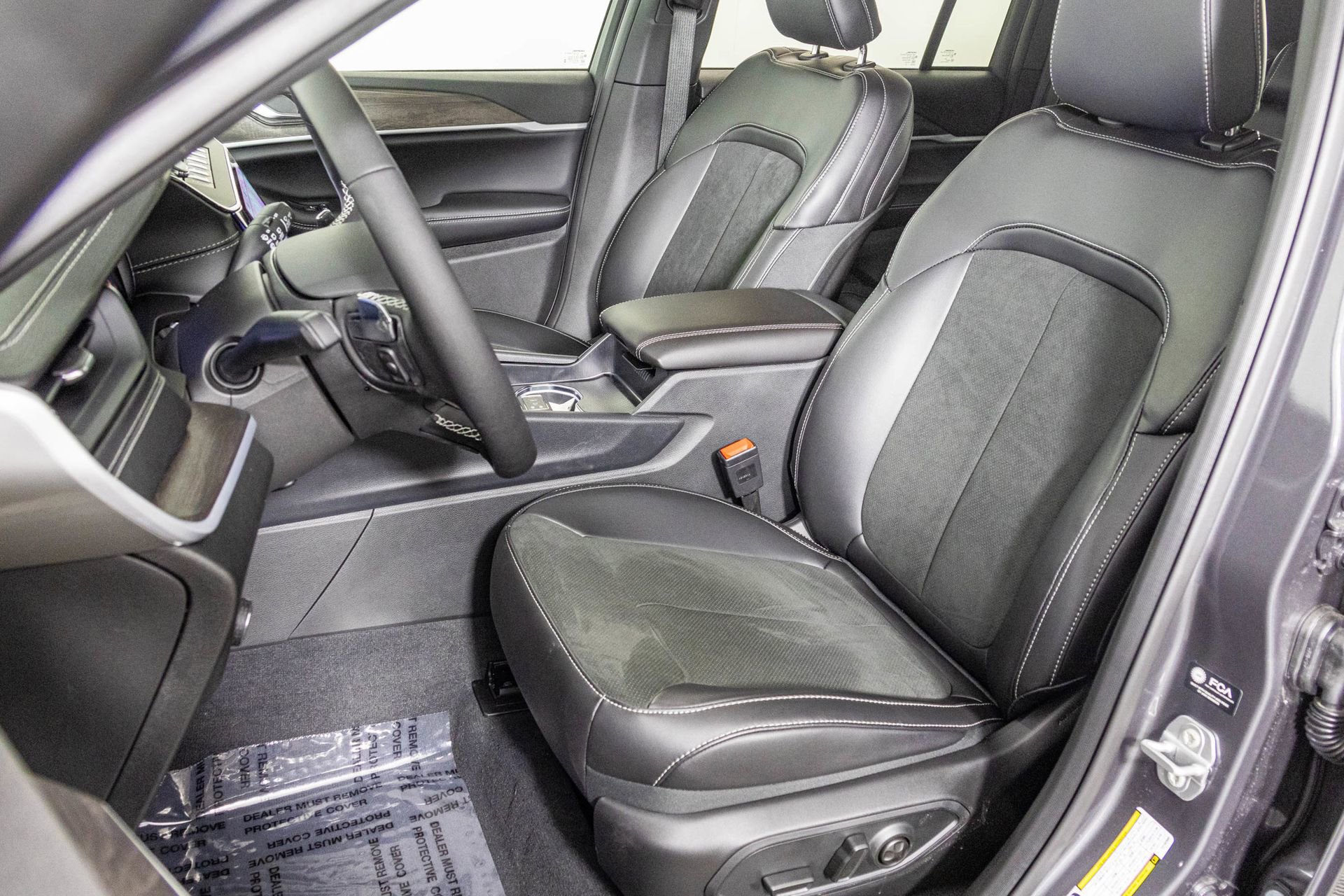 New 2026 Jeep Grand Cherokee Altitude image 24