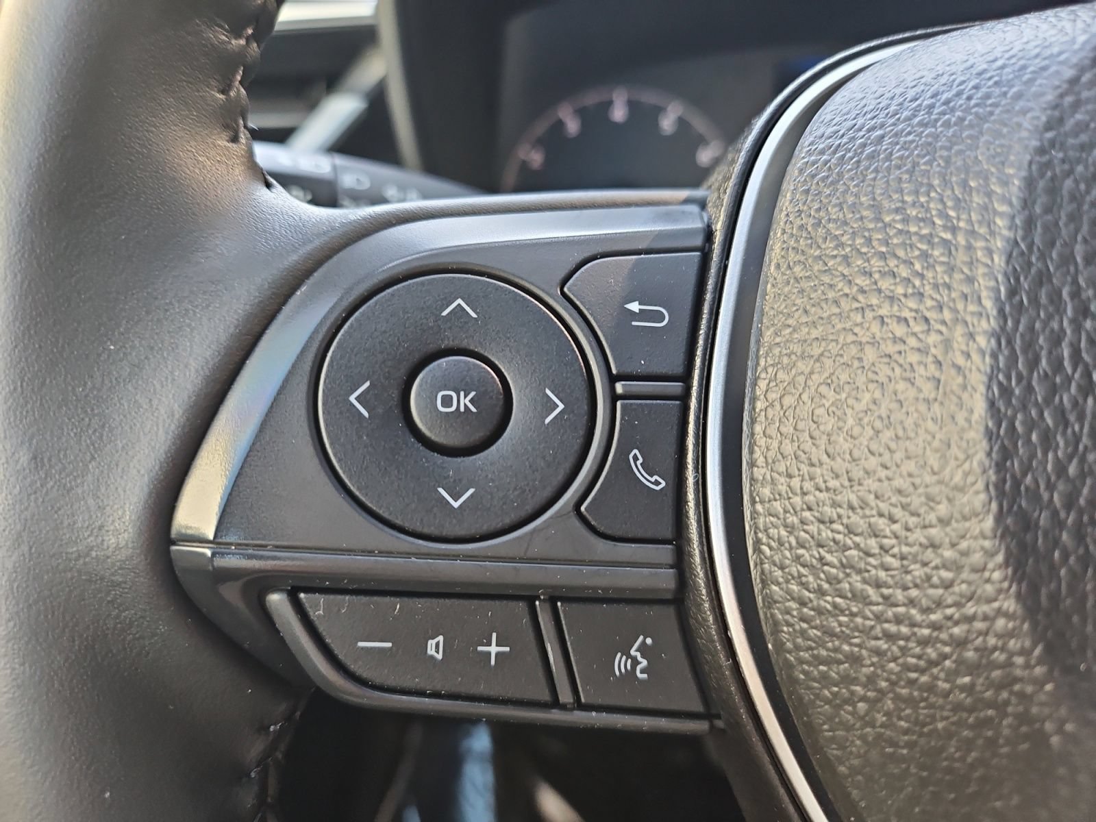 Used 2025 Toyota Corolla SE FWD image 30