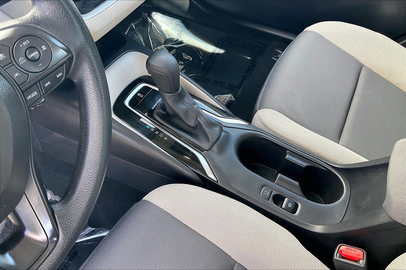Used 2025 Toyota Corolla LE FWD image 22