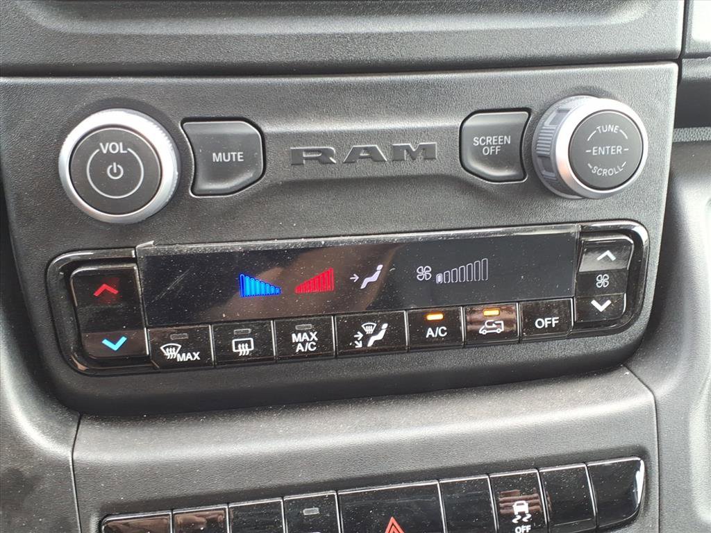 Used 2025 RAM ProMaster 2500 w/ Convenience Group image 24