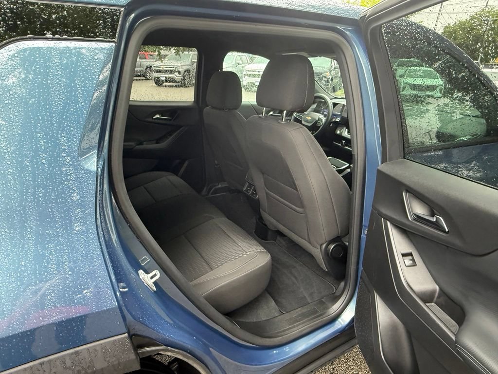 Used 2026 Chevrolet Equinox LT AWD/4WD image 14