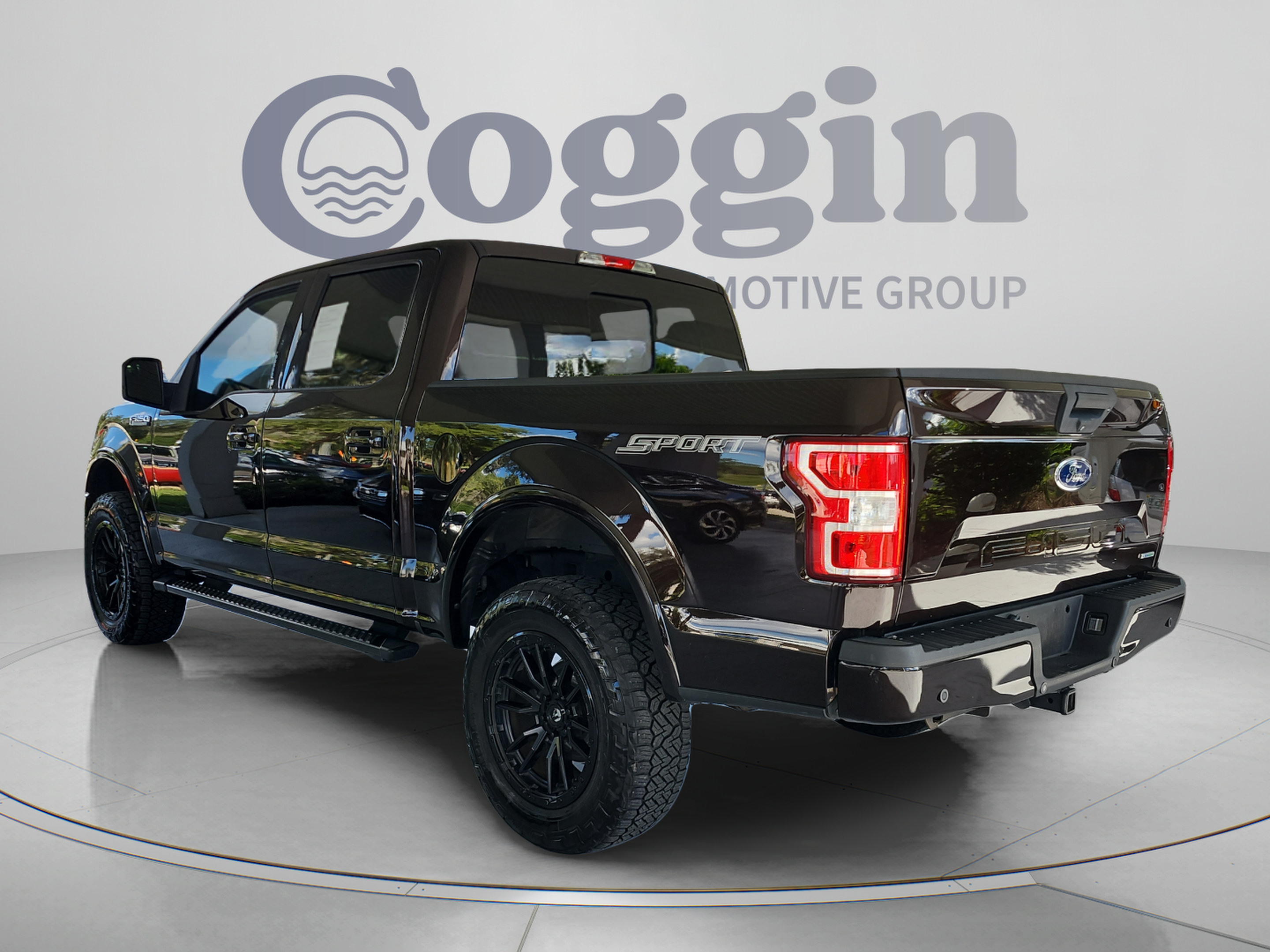Used 2020 Ford F150 XLT w/ Equipment Group 302A Luxury RWD image 3
