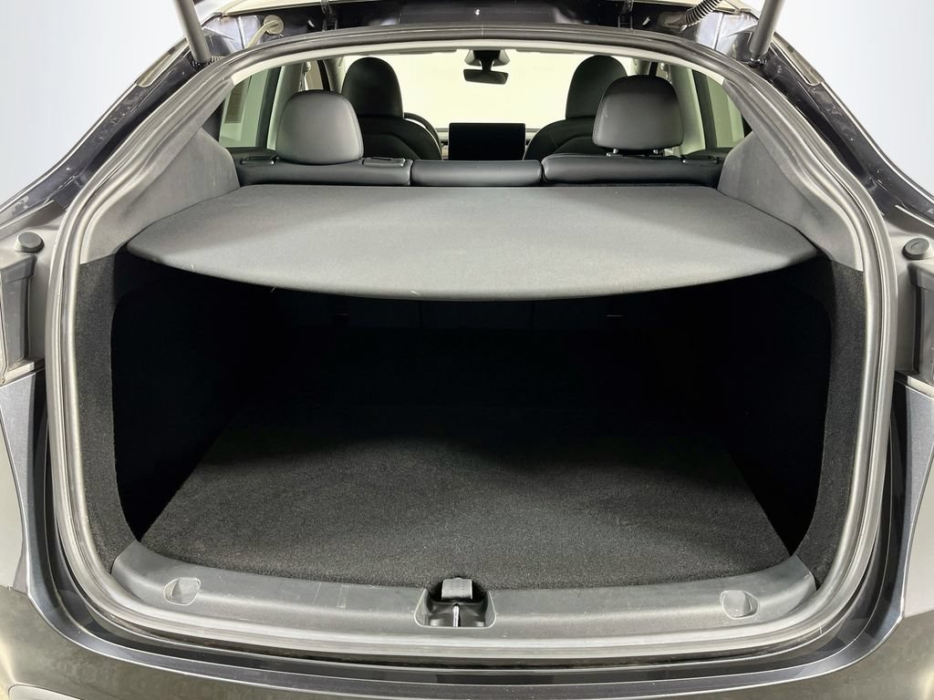 Used 2024 Tesla Model Y Long Range RWD image 9
