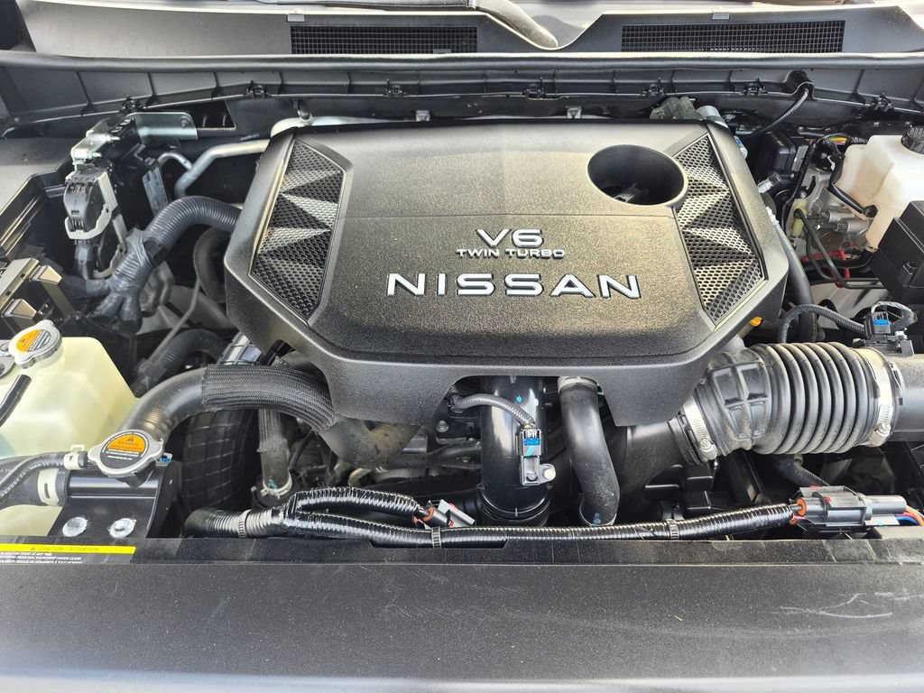 Used 2025 Nissan Armada SV AWD/4WD image 27