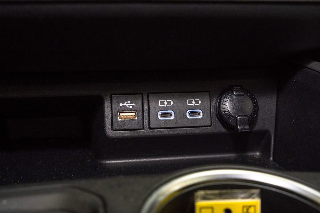 Used 2024 Toyota Highlander LE image 16