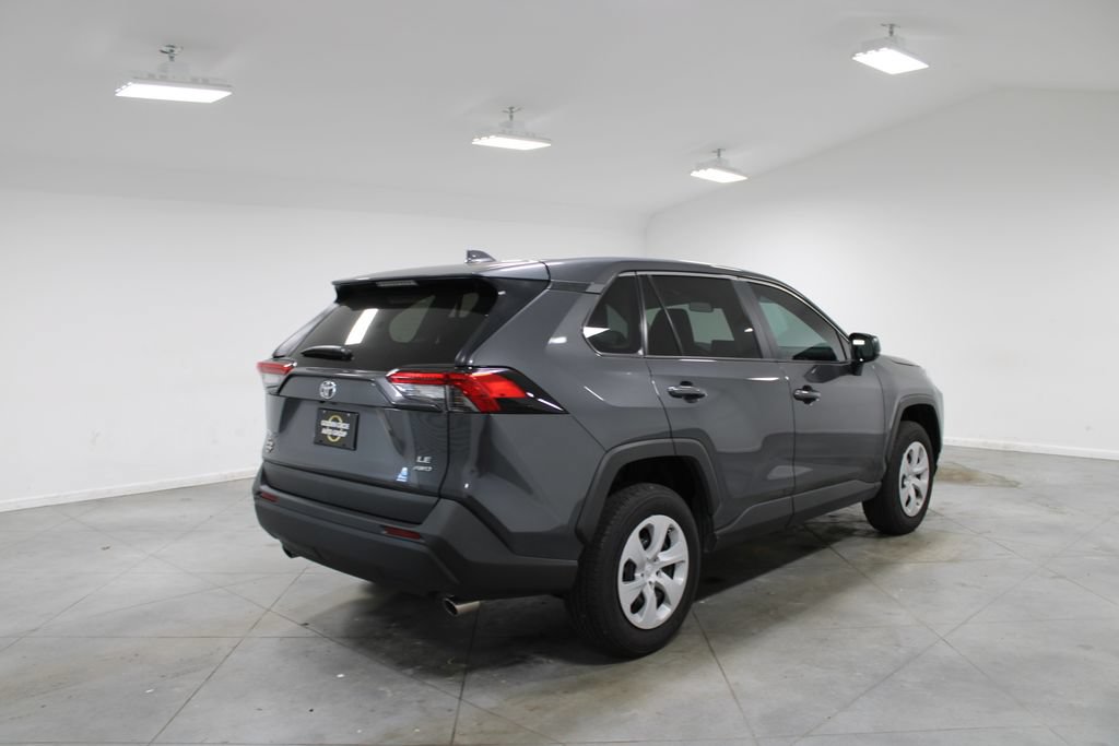 Used 2025 Toyota RAV4 LE AWD/4WD image 9