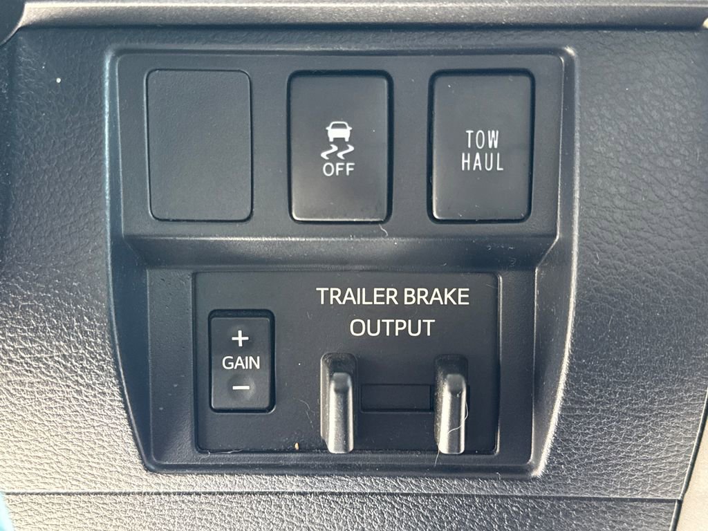 Used 2019 Toyota Tundra SR5 w/ TRD Off Road Package AWD/4WD image 81