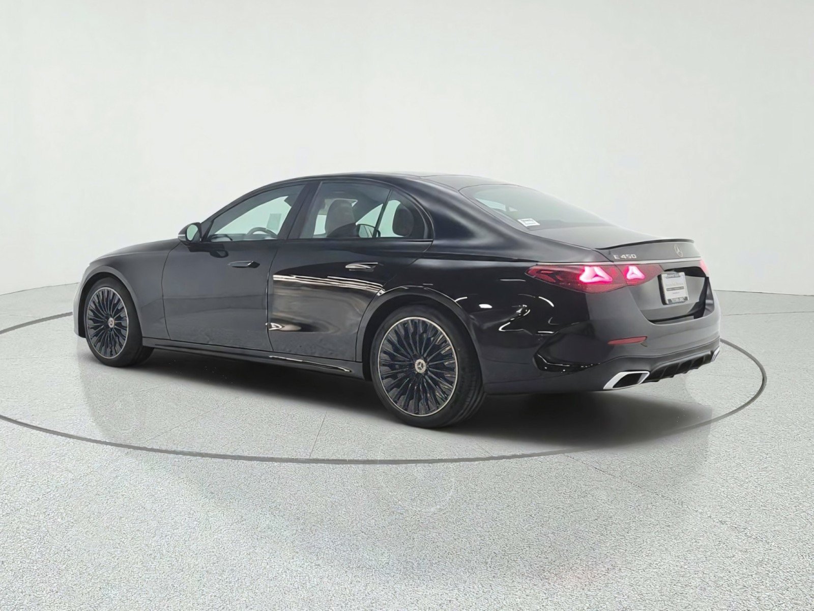 New 2027 Mercedes-Benz E 450 4MATIC Sedan image 7