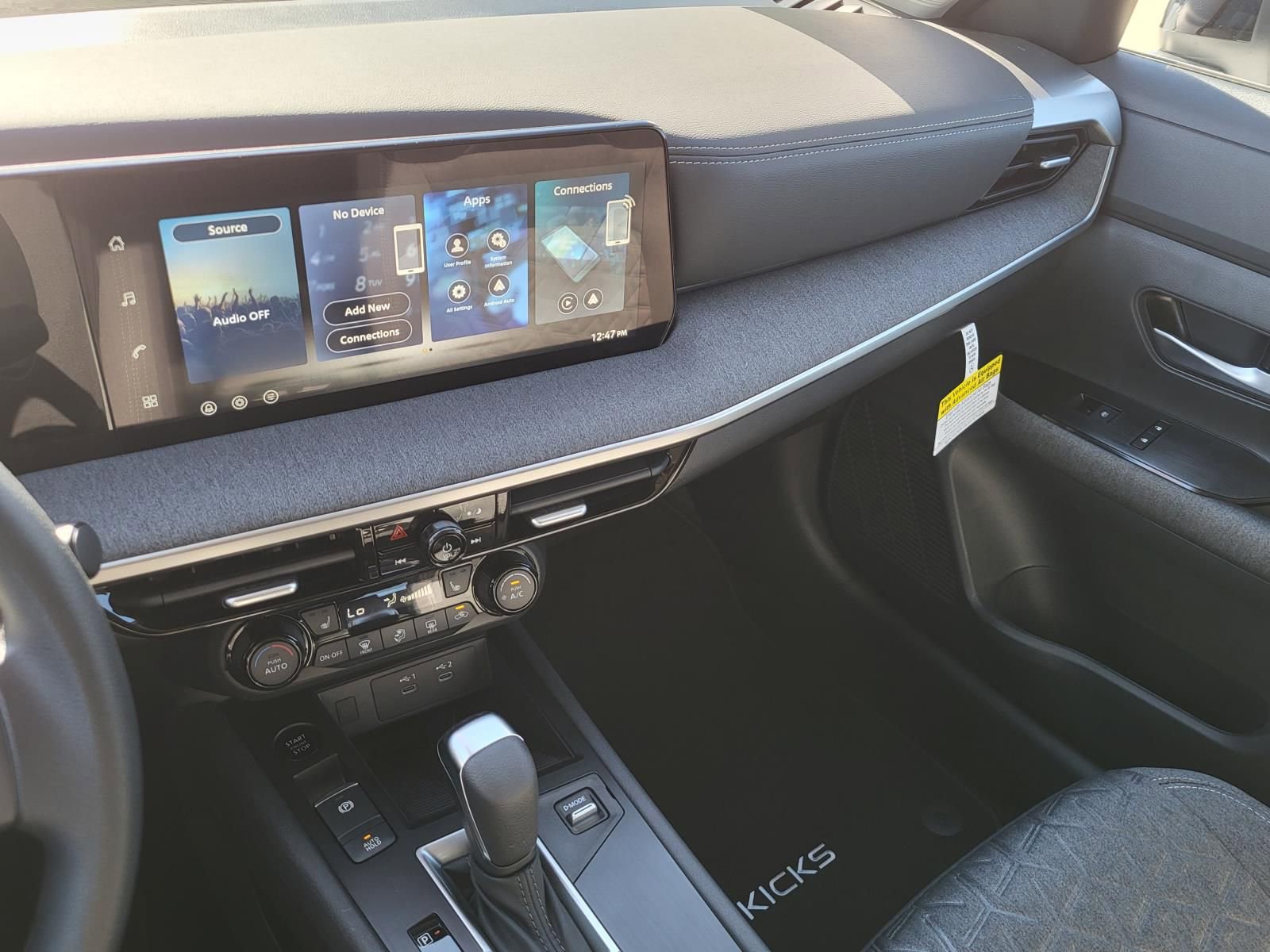 New 2026 Nissan Kicks SV w/ SV Premium Package image 3