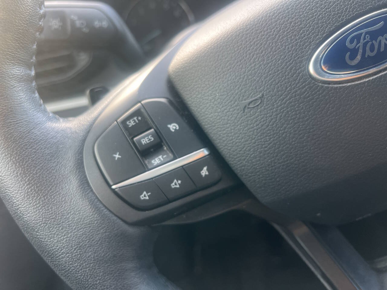 Used 2020 Ford Explorer XLT RWD image 14