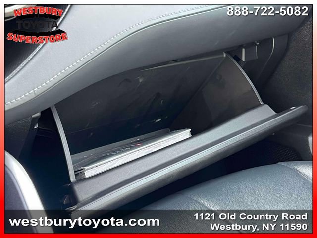 Used 2023 Toyota Highlander XLE AWD/4WD image 32