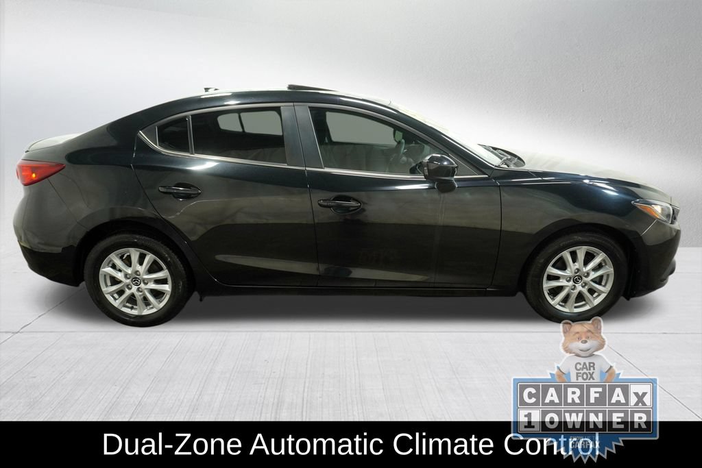 Used 2015 MAZDA MAZDA3 i Touring w/ Technology Package FWD image 5