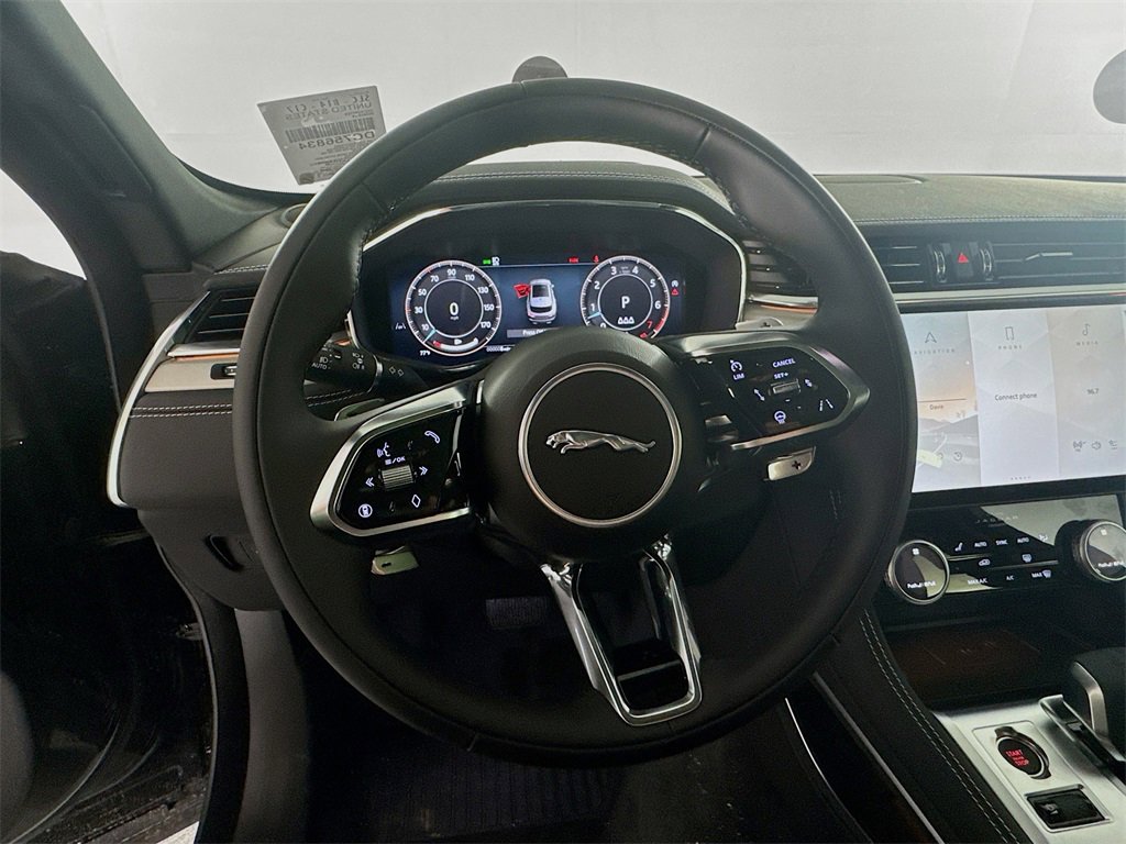 New 2026 Jaguar F-PACE R-Dynamic S image 11