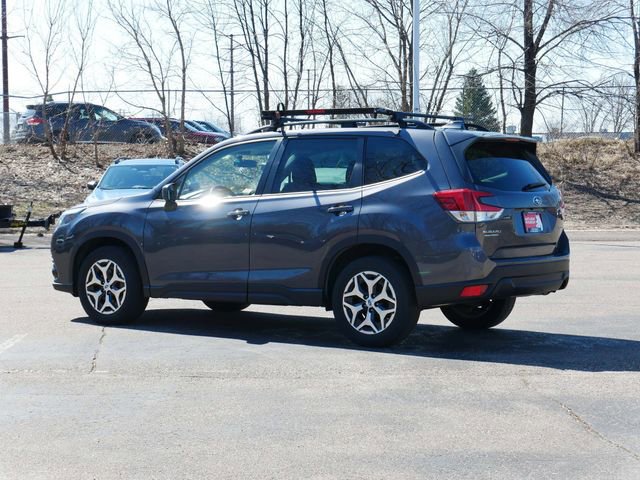 Used 2023 Subaru Forester Premium image 4