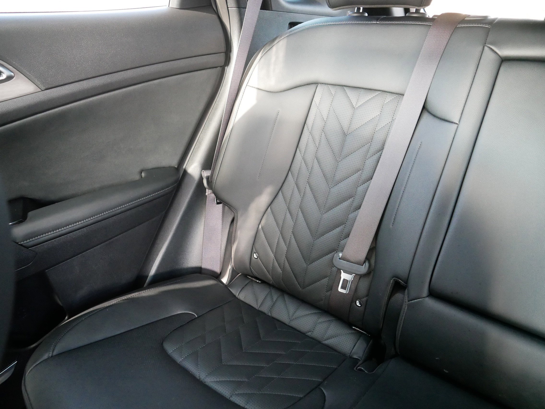 Certified 2025 Kia Sportage X-Line AWD/4WD image 12