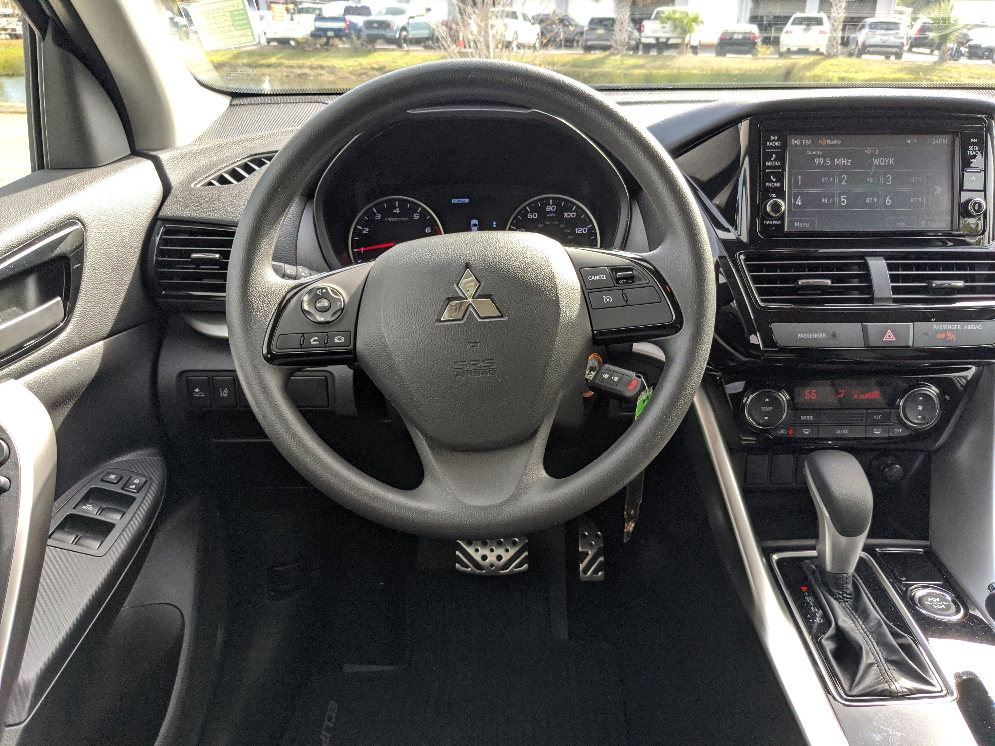 Used 2025 Mitsubishi Eclipse Cross ES image 17