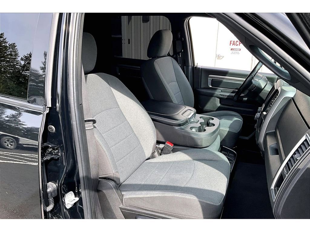 Used 2022 RAM 1500 Classic Warlock AWD/4WD image 7