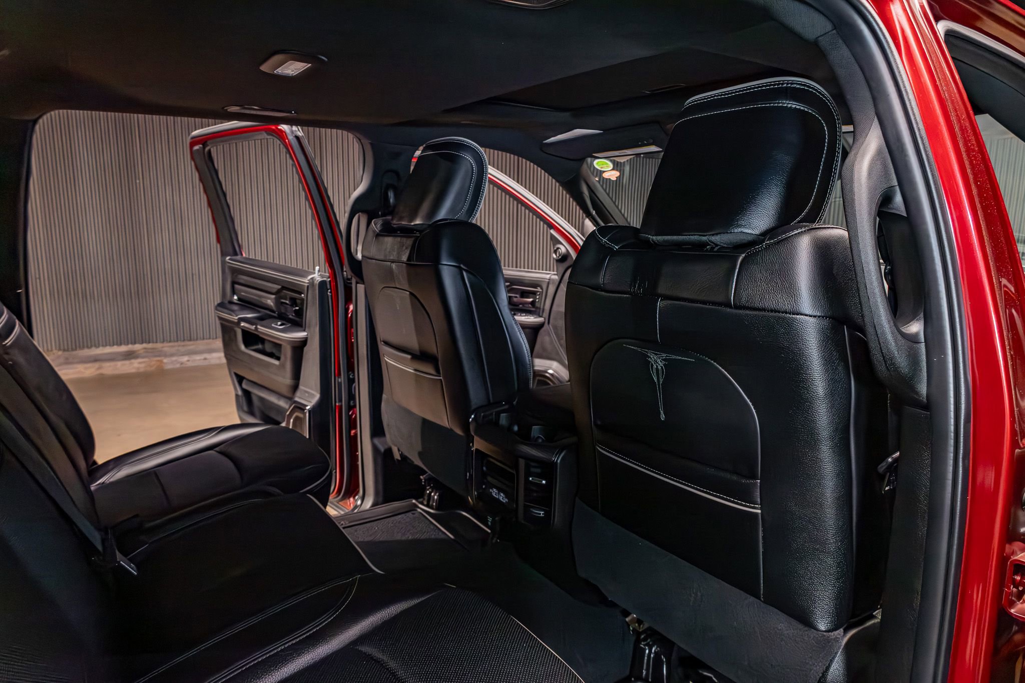 Used 2024 RAM 3500 Limited image 29