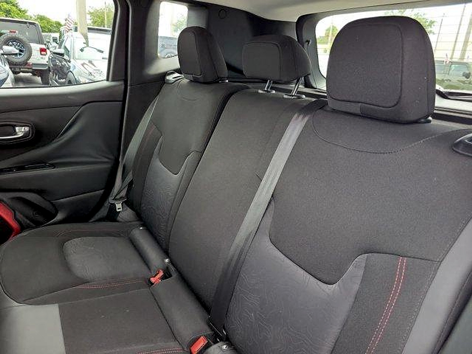 Certified 2017 Jeep Renegade Trailhawk AWD/4WD image 14
