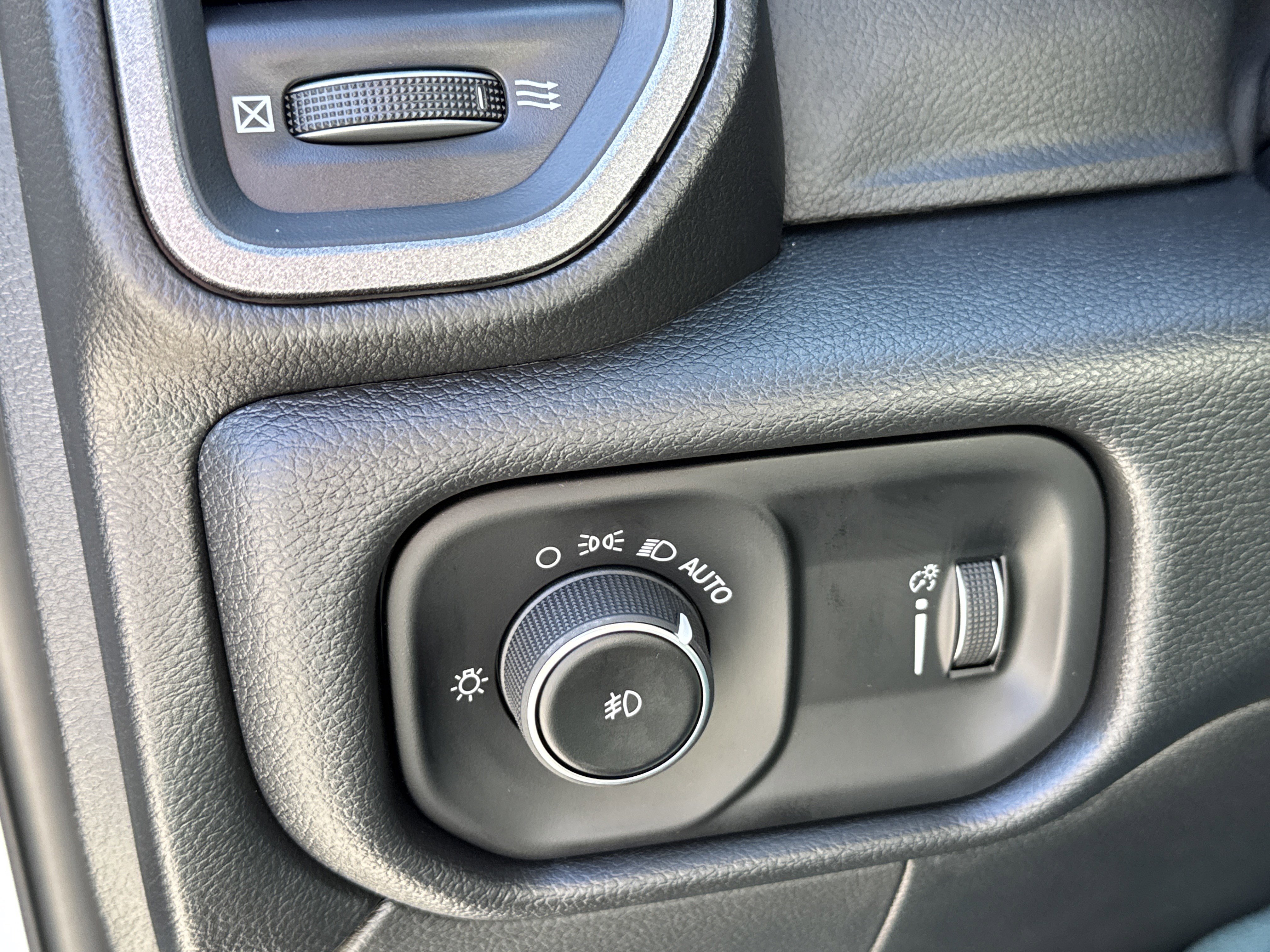 New 2026 RAM 4500 Tradesman w/ Chrome Appearance Group image 38