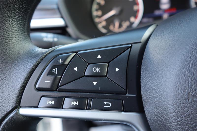 Used 2025 Nissan Altima 2.5 SV image 17