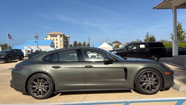 Used 2023 Porsche Panamera 4 Platinum Edition image 3