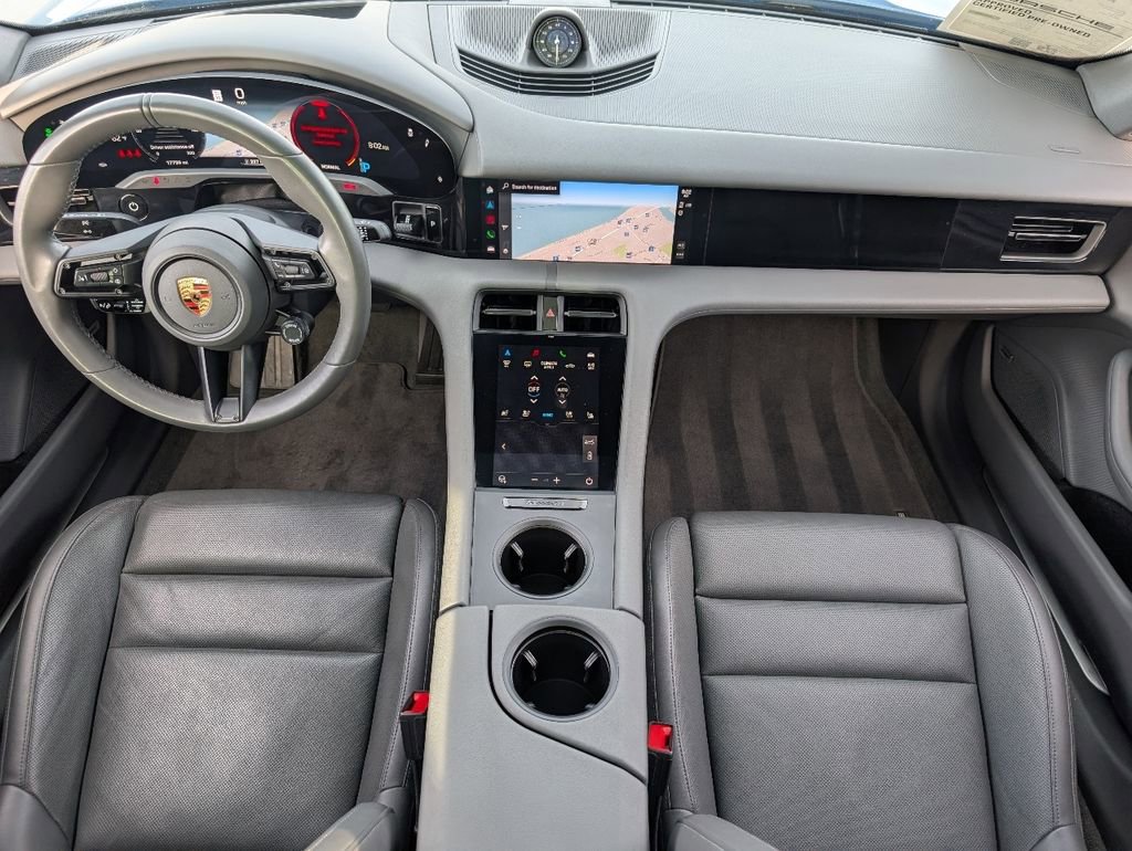 Used 2024 Porsche Taycan image 6