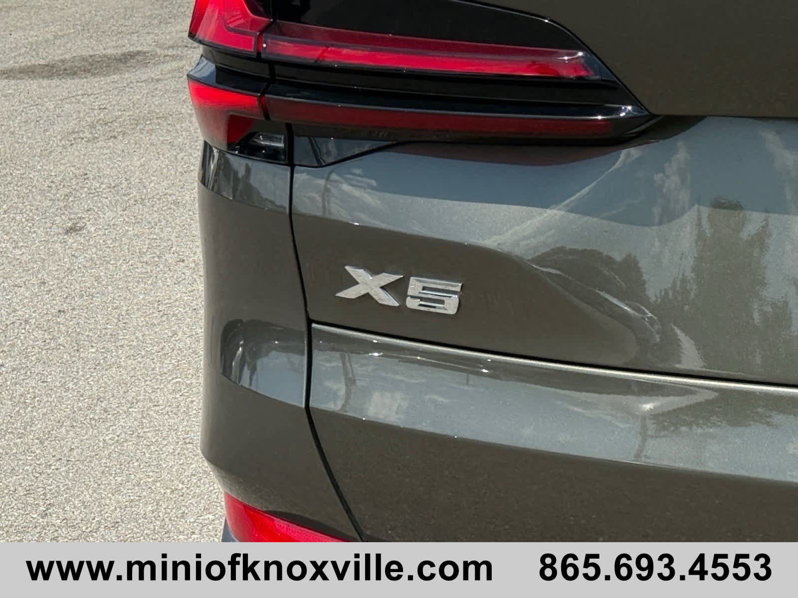 Used 2025 BMW X5 xDrive40i w/ Premium Package AWD/4WD image 10