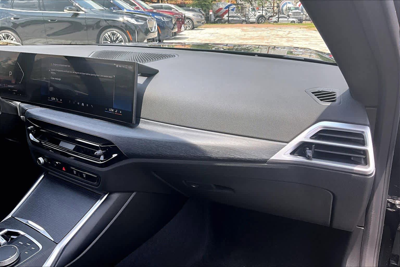 Used 2025 BMW 230i Coupe w/ Convenience Package RWD image 17