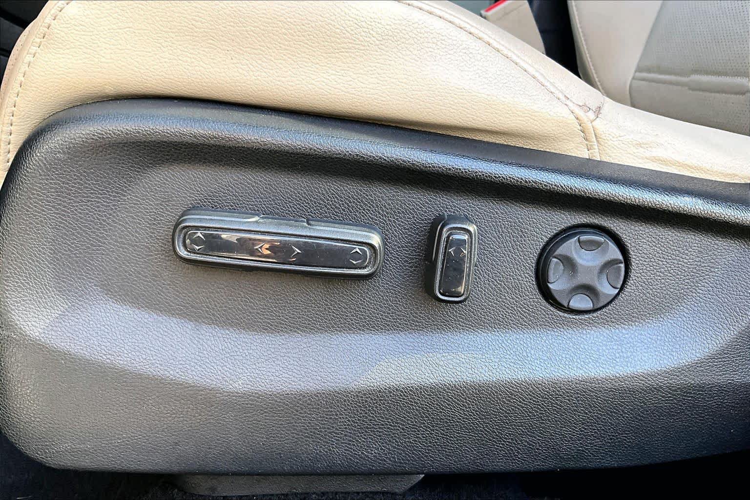 Used 2018 Honda CR-V Touring image 34