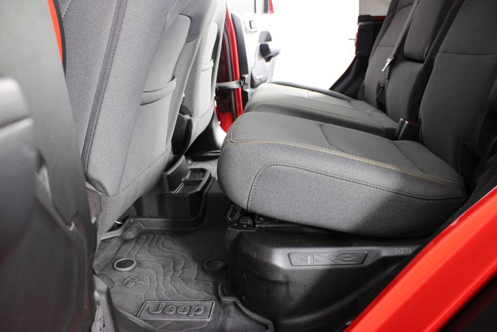 Used 2025 Jeep Wrangler Unlimited Sport S 4xe AWD/4WD image 15