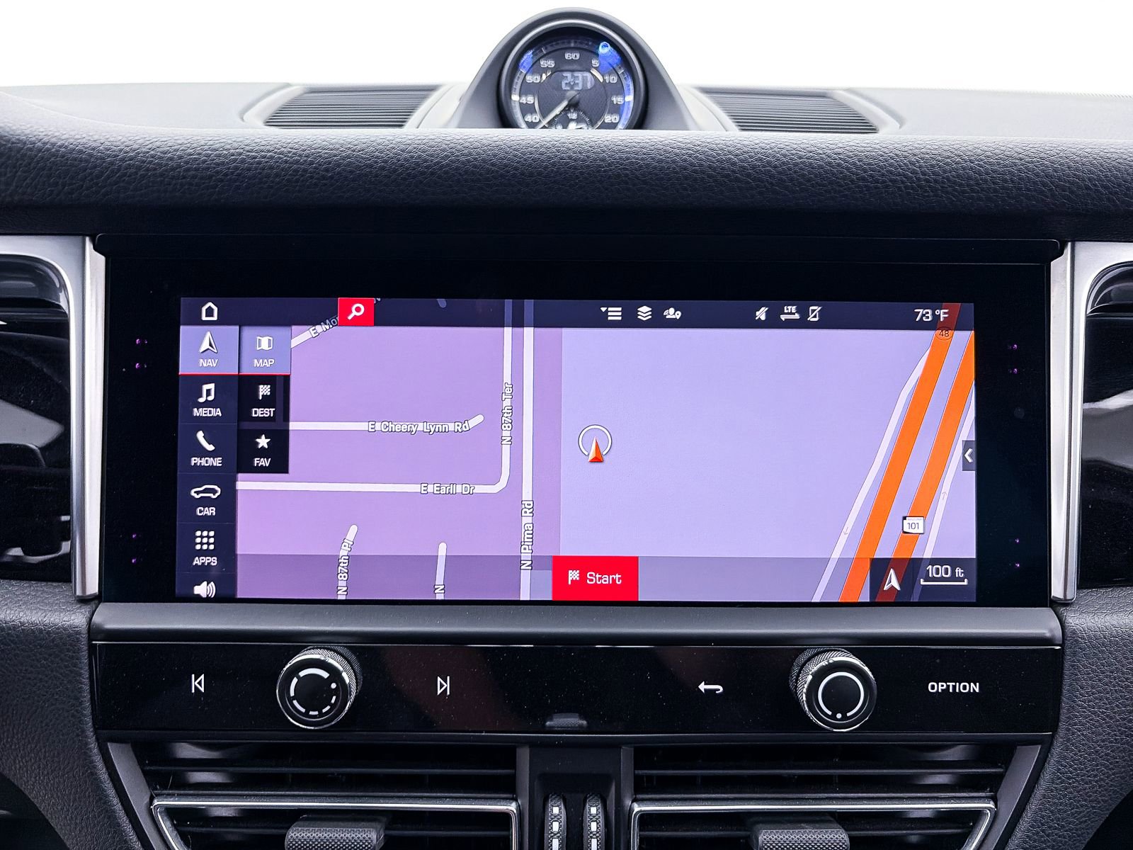 Used 2023 Porsche Macan Turbo image 6