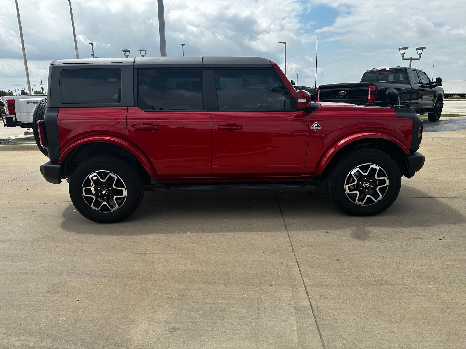 Used 2024 Ford Bronco Outer Banks AWD/4WD image 26