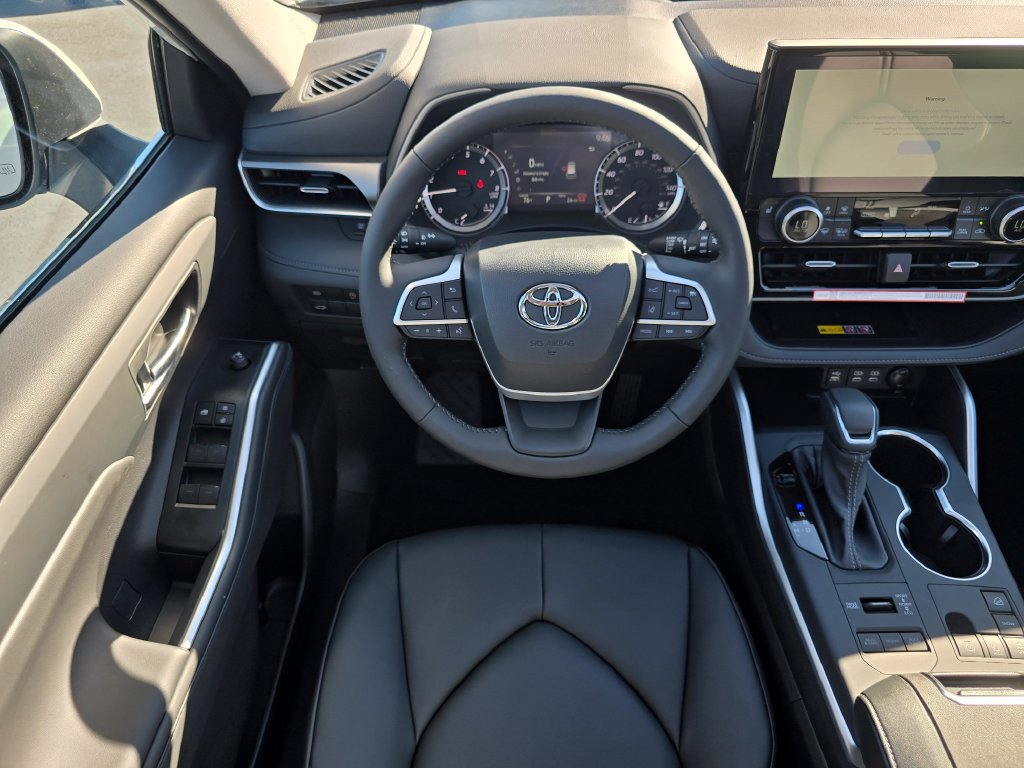 New 2026 Toyota Highlander XLE AWD/4WD image 18